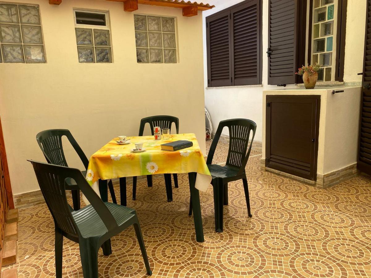 Casa Vacanze Il Faro Murta Maria Exterior foto